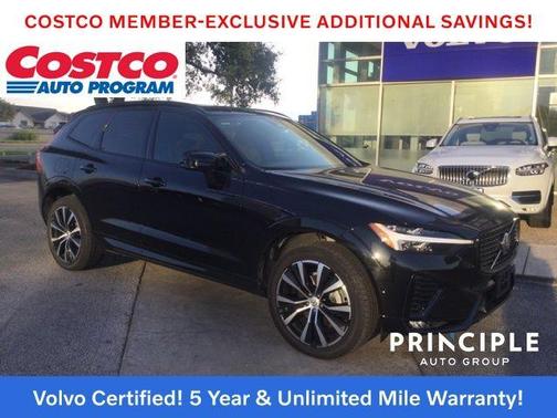 2023 Volvo XC60 B5 Ultimate Dark Theme