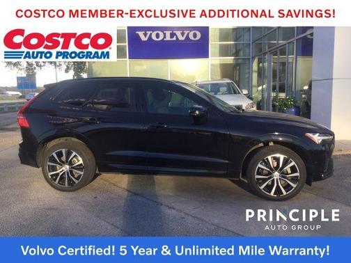 2023 Volvo XC60 B5 Ultimate Dark Theme