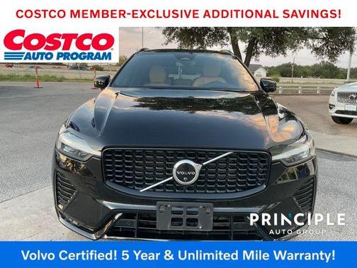 2023 Volvo XC60 B5 Ultimate Dark Theme