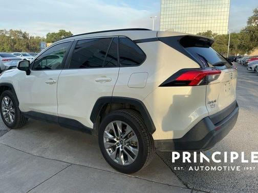 Blizzard Pearl 2021 Toyota RAV4 XLE Premium