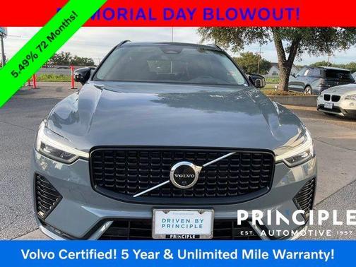 Thunder Gray Metallic 2023 Volvo XC60 B5 Ultimate Dark Theme