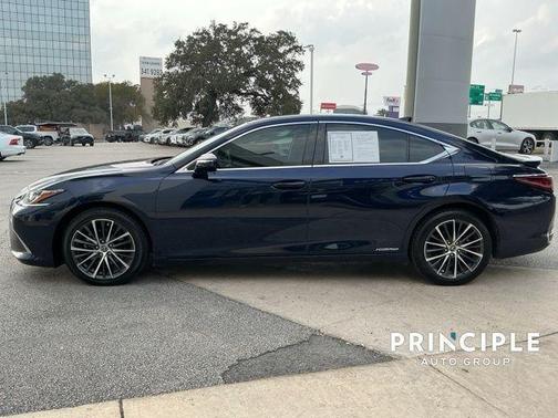 2022 Lexus ES 300h 300H