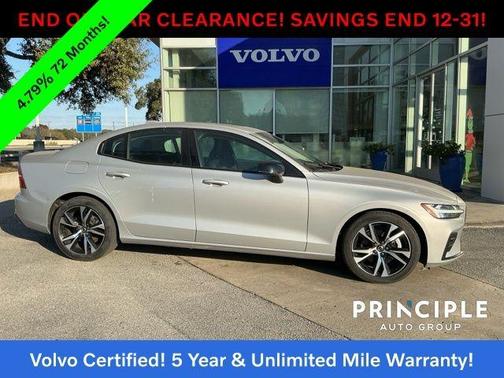 2024 Volvo S60 B5 Core Dark Theme