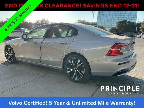 2024 Volvo S60 B5 Core Dark Theme