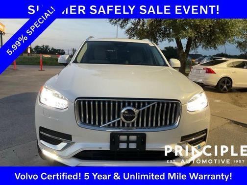 Crystal White Metallic 2023 Volvo XC90 B6 Plus 6-Seater