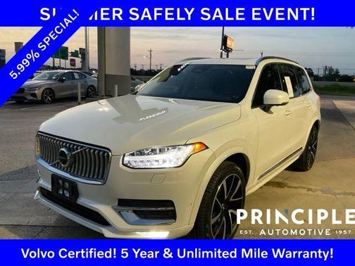 Crystal White Metallic 2023 Volvo XC90 B6 Plus 6-Seater
