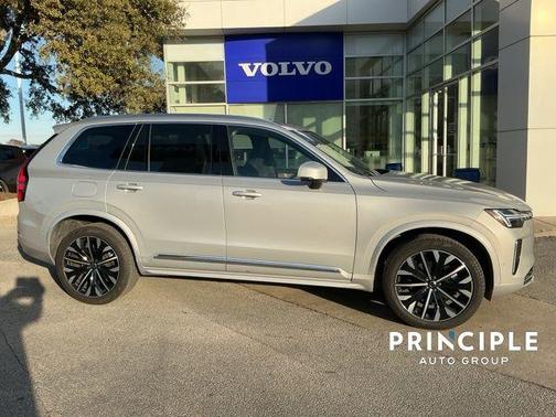 2025 Volvo XC90 B6 Plus 7-Seater