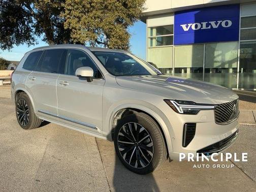 2025 Volvo XC90 B6 Plus 7-Seater