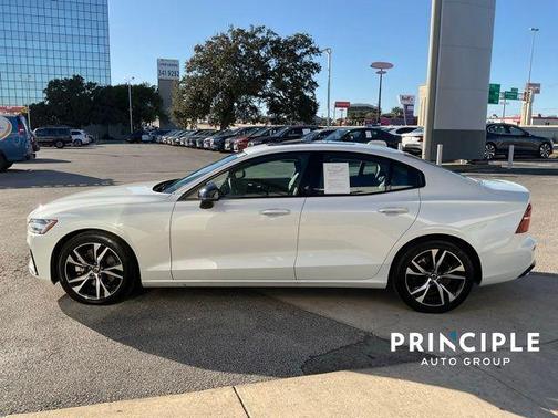 2025 Volvo S60 B5 Core