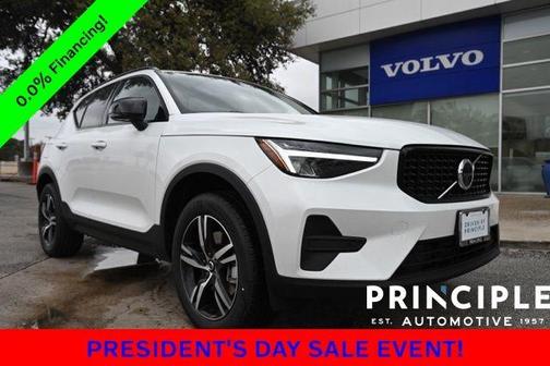 2026 Volvo XC40 B5 Core