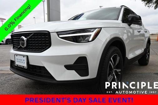 2026 Volvo XC40 B5 Core