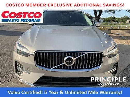 2023 Volvo XC60 B5 Ultimate Bright Theme