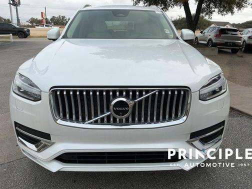 2024 Volvo XC90 B5 Plus Bright Theme