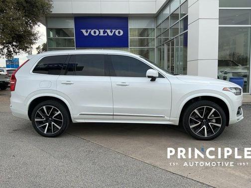 2024 Volvo XC90 B5 Plus Bright Theme