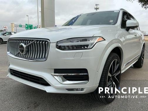 2024 Volvo XC90 B5 Plus Bright Theme
