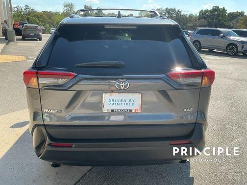 2021 Toyota RAV4 XLE