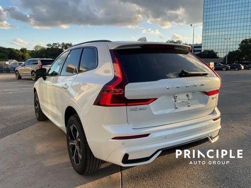 2026 Volvo XC60 B5 Core