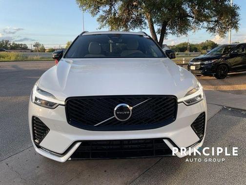 2026 Volvo XC60 B5 Core