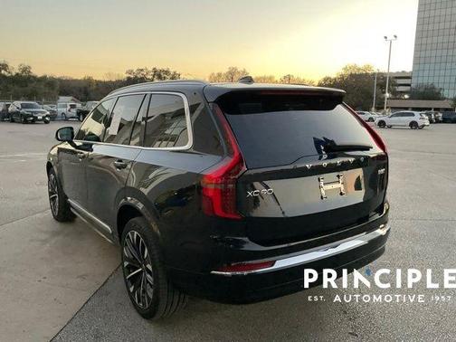 2025 Volvo XC90 B5 Plus