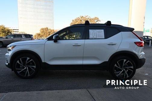 2019 Volvo XC40 T4 R-Design