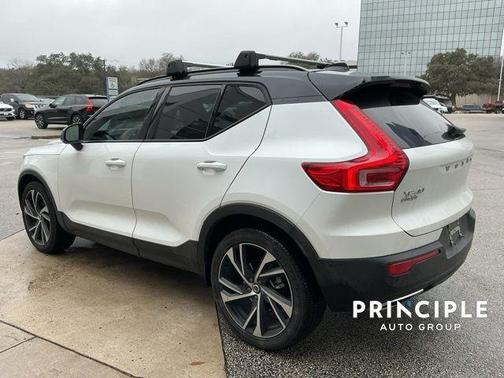 2019 Volvo XC40 T4 R-Design