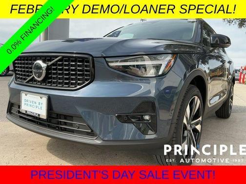 2026 Volvo XC40 B4 Plus