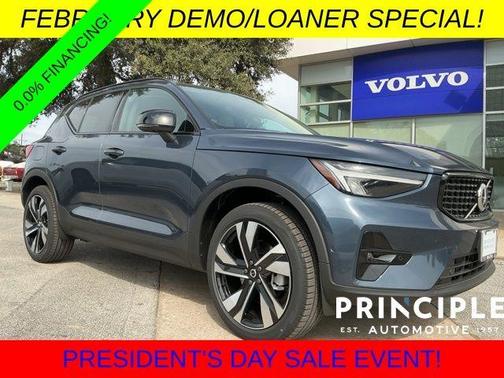 2026 Volvo XC40 B4 Plus