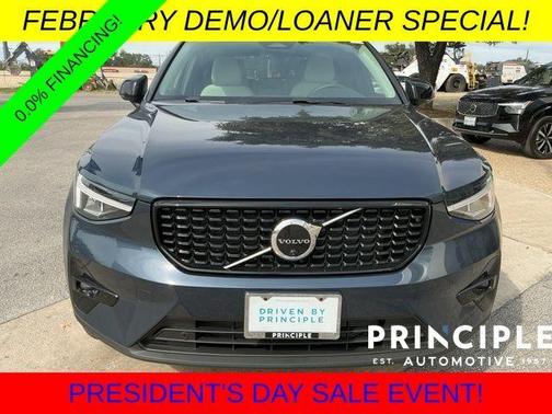 2026 Volvo XC40 B4 Plus