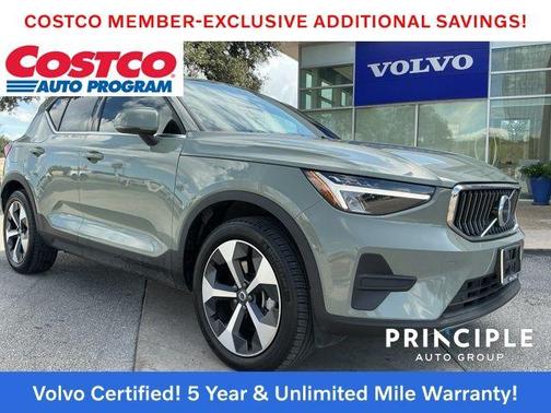 2025 Volvo XC40 B5 Core Bright Theme