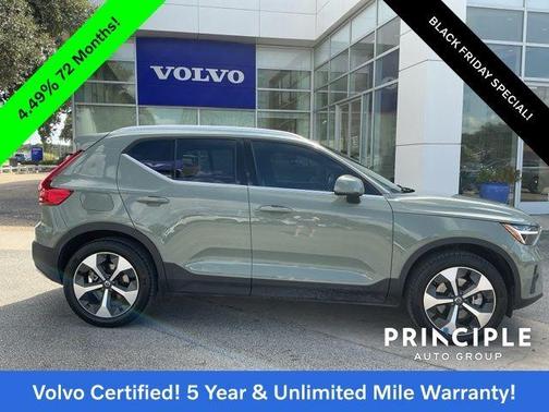 2025 Volvo XC40 B5 Core Bright Theme