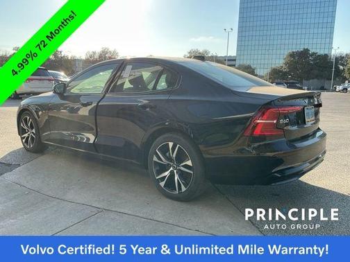 2024 Volvo S60 B5 Core Dark Theme