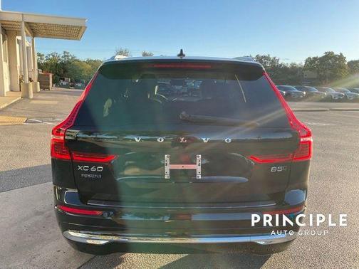 2023 Volvo XC60 B5 Plus Bright Theme