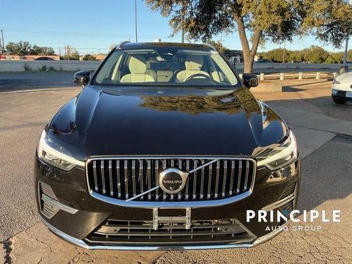 2023 Volvo XC60 B5 Plus Bright Theme