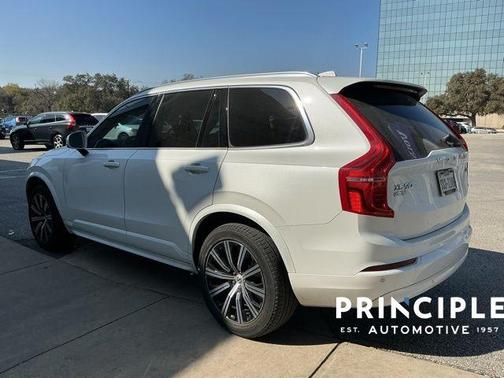 2023 Volvo XC90 B5 Core