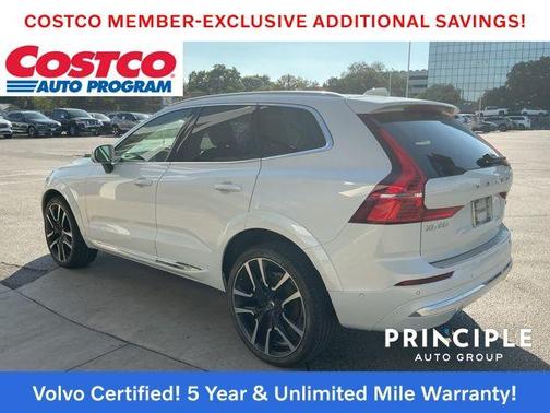 2023 Volvo XC60 B5 Ultimate Bright Theme