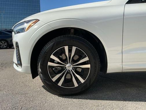 2025 Volvo XC60 B5 Core