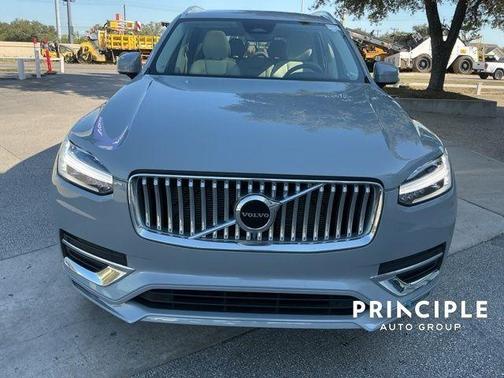 2024 Volvo XC90 B5 Core Bright Theme