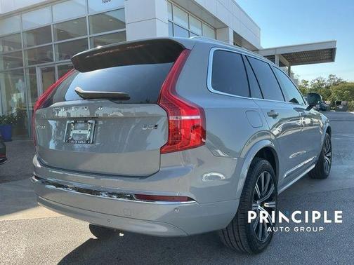 2024 Volvo XC90 B5 Core Bright Theme