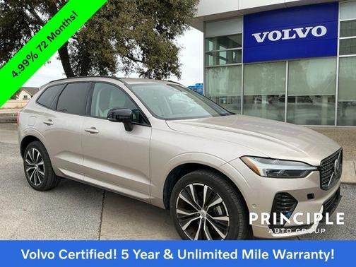 2024 Volvo XC60 B5 Plus Dark Theme