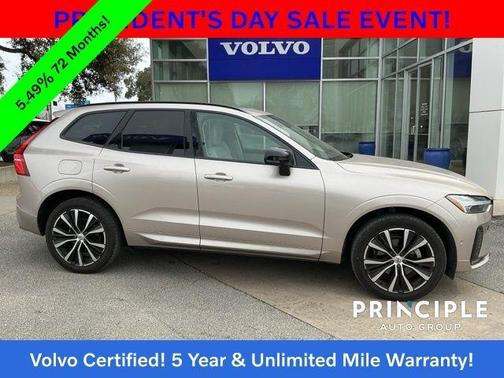 2024 Volvo XC60 B5 Plus Dark Theme