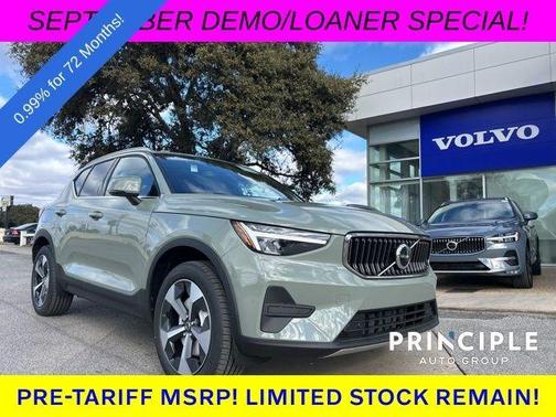 2025 Volvo XC40 B5 Core Bright Theme