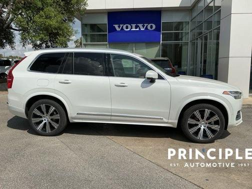 Crystal White Metallic 2024 Volvo XC90 B5 Plus Bright Theme