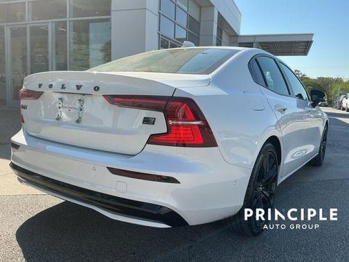 2024 Volvo S60 Recharge Plug-In Hybrid T8 Plus Black Edition