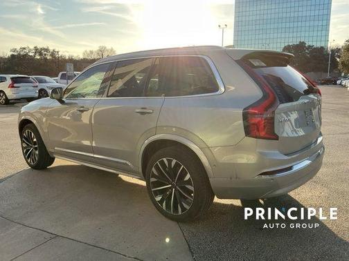 2025 Volvo XC90 B6 Plus 7-Seater