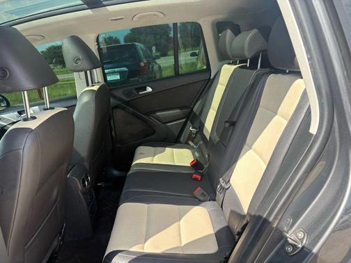 2016 Volkswagen Tiguan SE