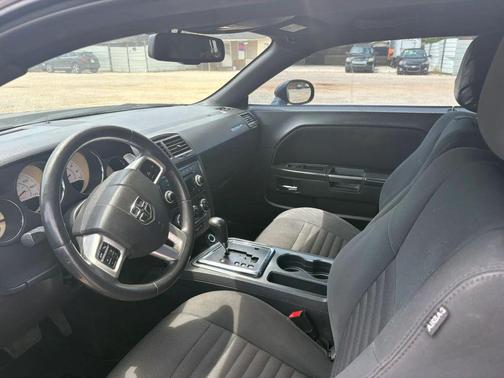 Black Clearcoat 2014 Dodge Challenger SXT