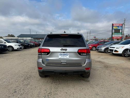 2017 Jeep Cherokee Sport