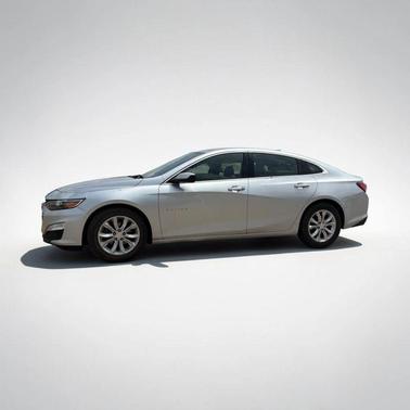 Silver Ice Metallic 2021 Chevrolet Malibu FWD LT