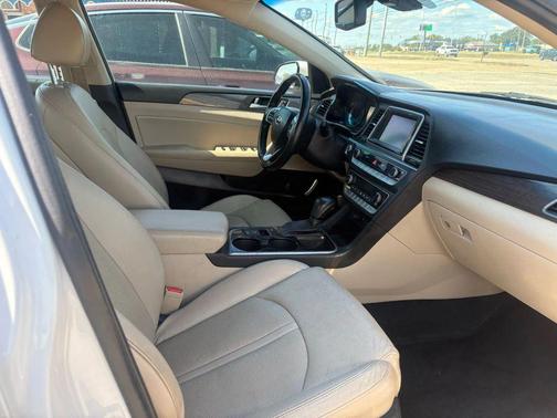 2019 Hyundai SONATA Limited