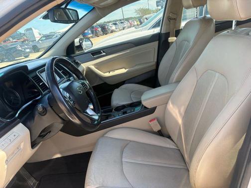 2019 Hyundai SONATA Limited